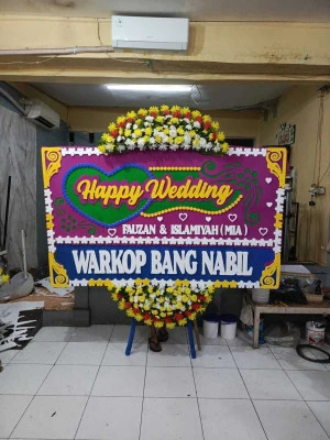 Papan Bunga di Kota Harapan Indah